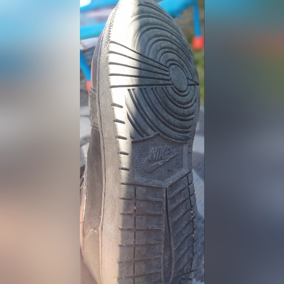 Air Jordens all black size 6 - Picture 3 of 7